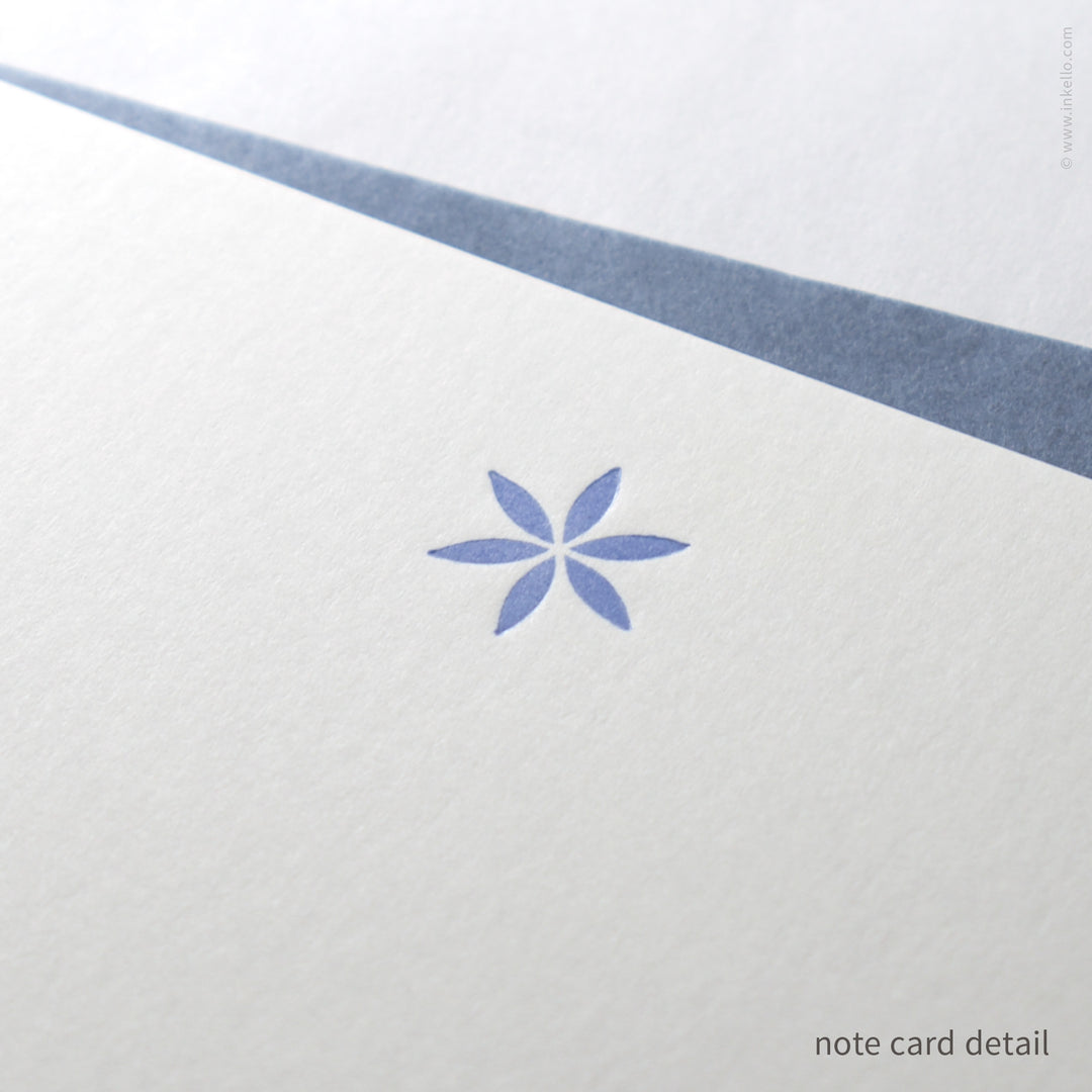 Flat Note Card Set with Little Periwinkle Flower (