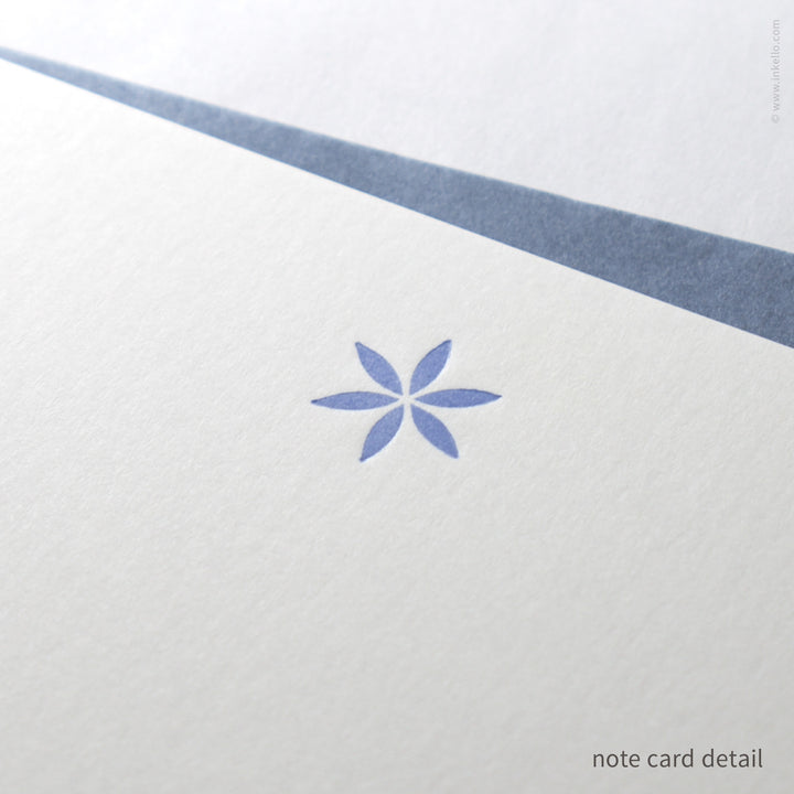 Flat Note Card Set with Little Periwinkle Flower (
